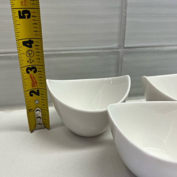 Maxwell & Williams Small Side Bowls - White Ceramic Dipping Bowls 3 Set - Picture 3 of 8